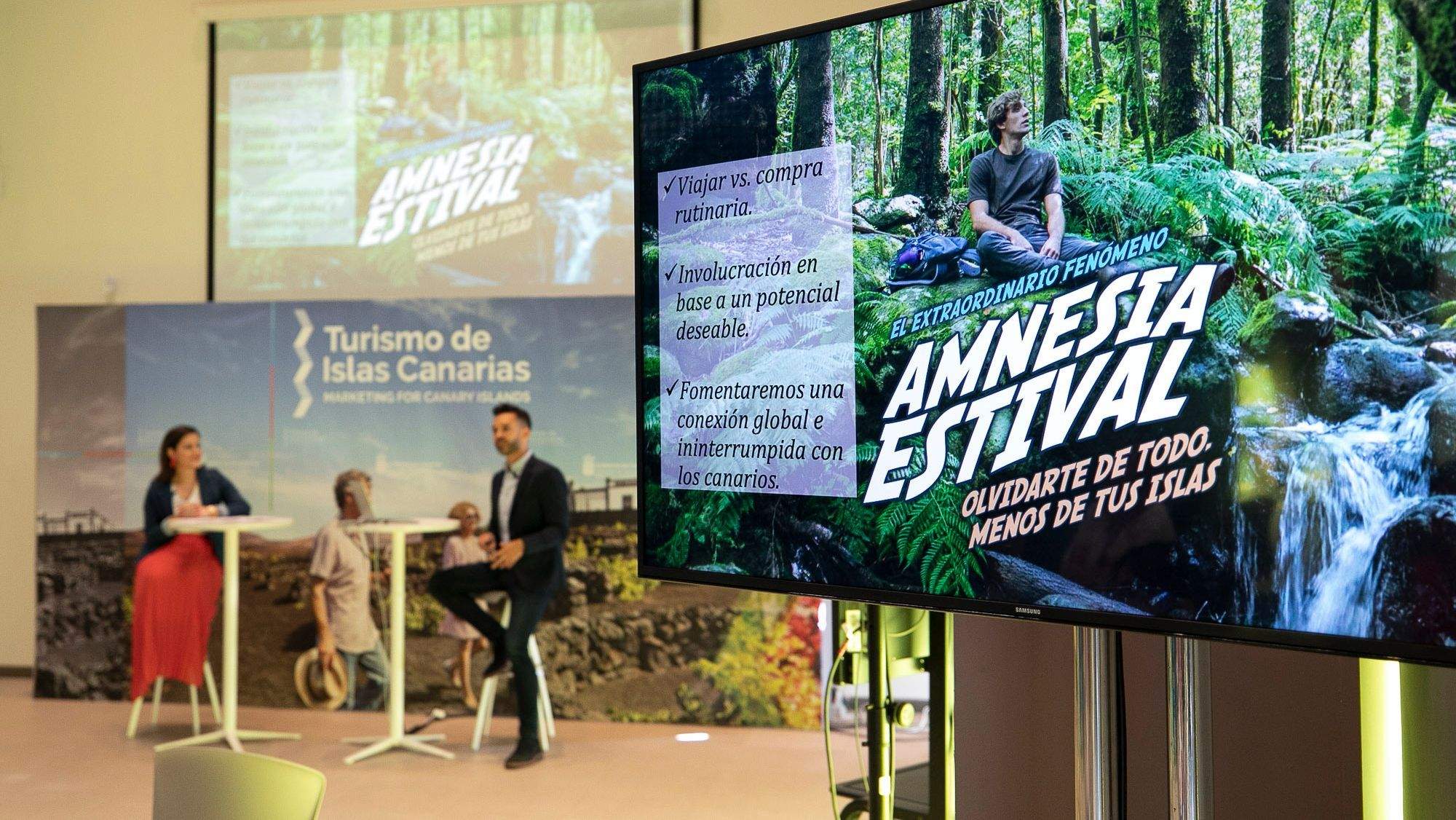 Yaiza Castilla y Alberto Ávila presentan la campaña 'Amnesia estival' de Turismo de Canarias. / Cedida
