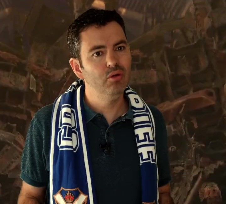 El humorista Darío López en un fotograma de su parodia, de la película Los Vengadores, titulada 'Yo soy del Tete'./ Twitter