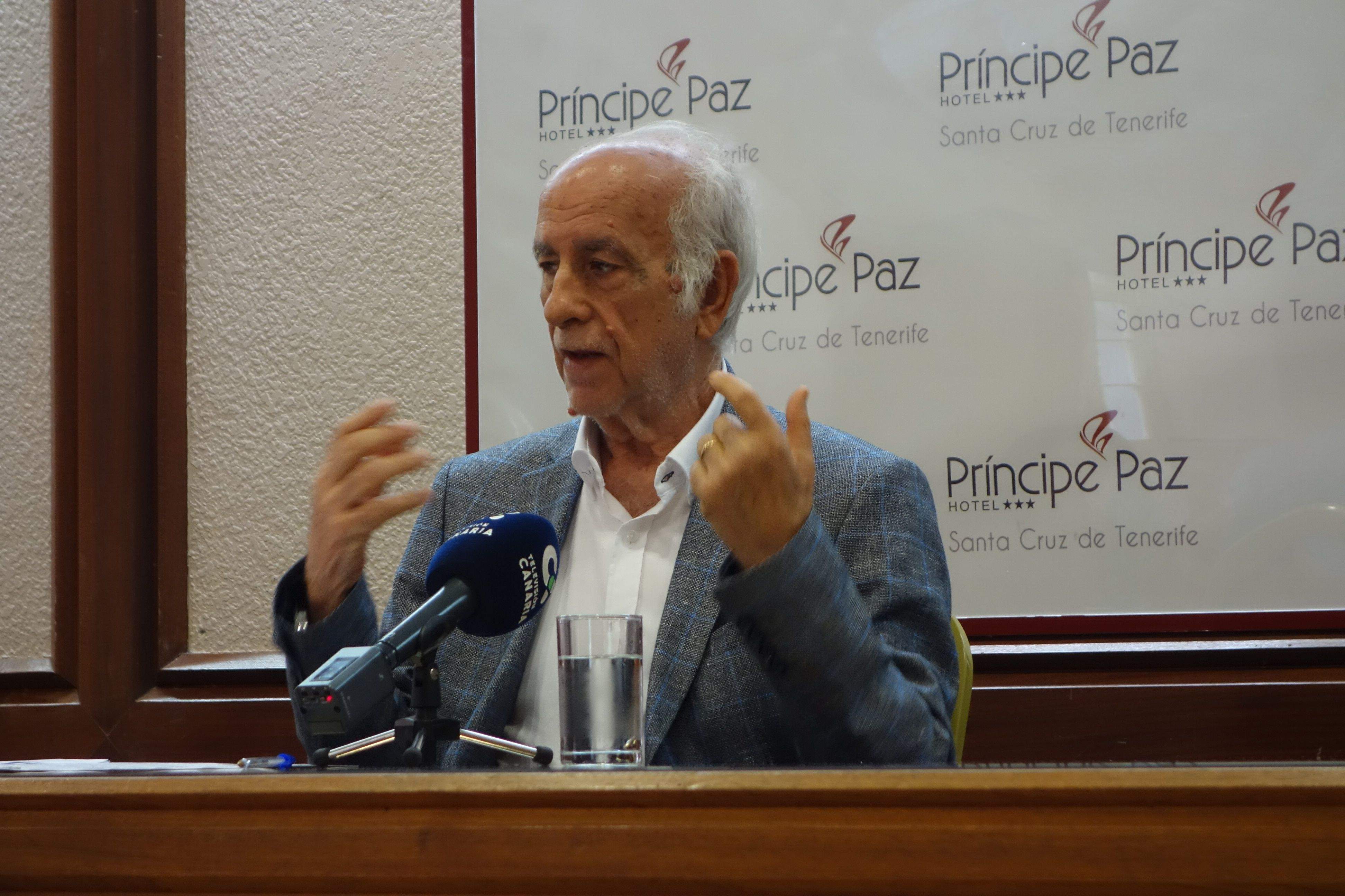 El presidente de la Plataforma Canarias de Afectados por la Ley de Costas, José Luis Langa González. / Pcalc 