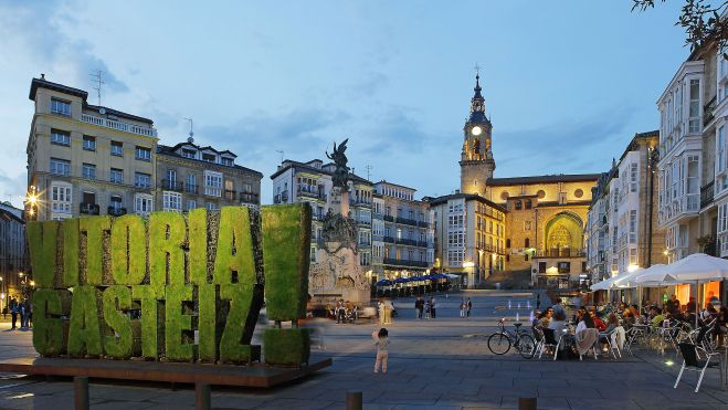 Plaza de la Virgen Blanca (Vitoria Gasteiz)