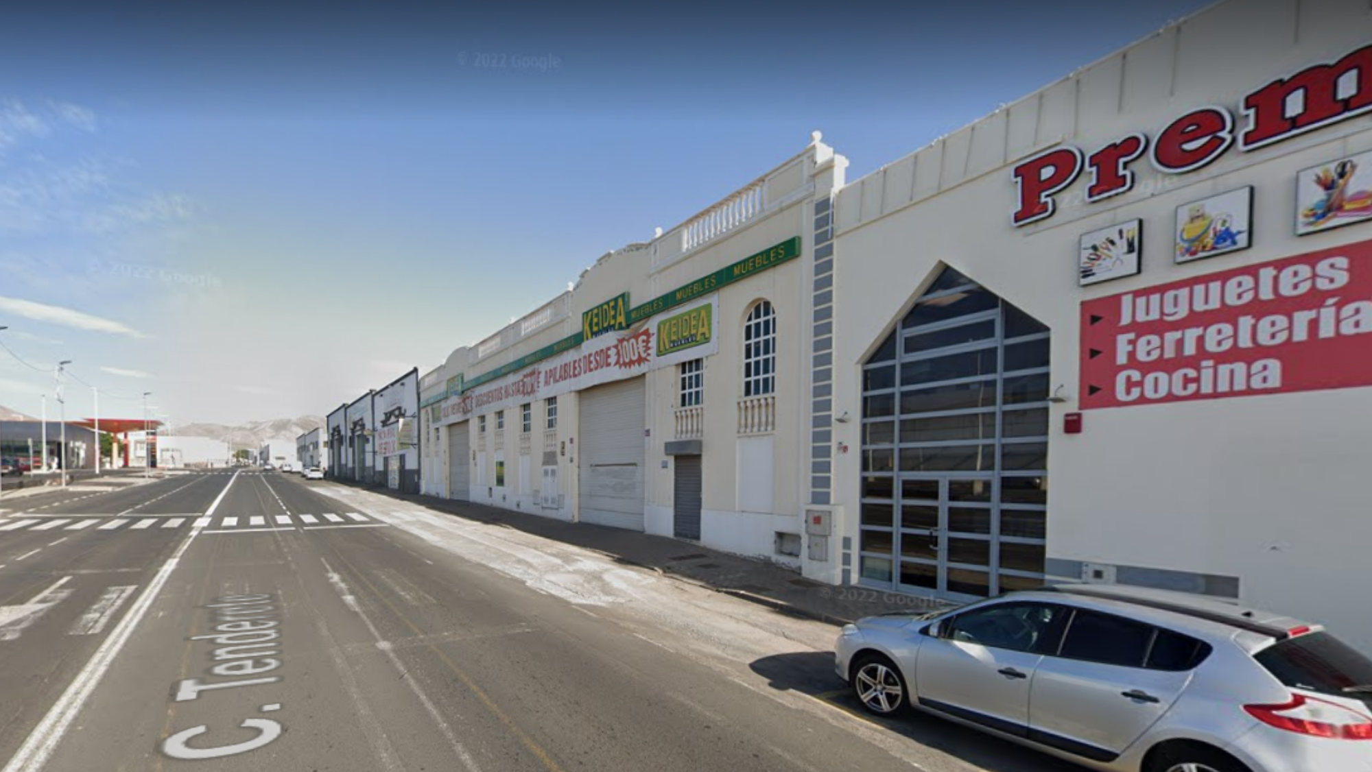 Naves industriales donde la empresa Multi Centro 1944 quiere instalar un gran bazar en Arrecife. / Google Maps