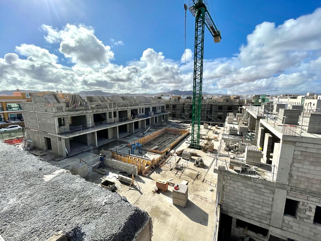 Proyecto en construcción de Canarian Hospitality, el LACASA Apartments El Cotillo./