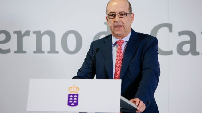 Pedro Ortega en su etapa de consejero de Economía de Canarias./ Archivo Pedro Ortega en su etapa de consejero de Economía de Canarias./ Archivo
