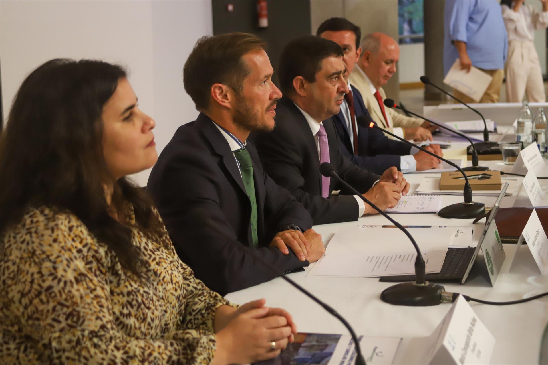 f7e8b776ae43177009cd6104c744ca1455c4bef5w