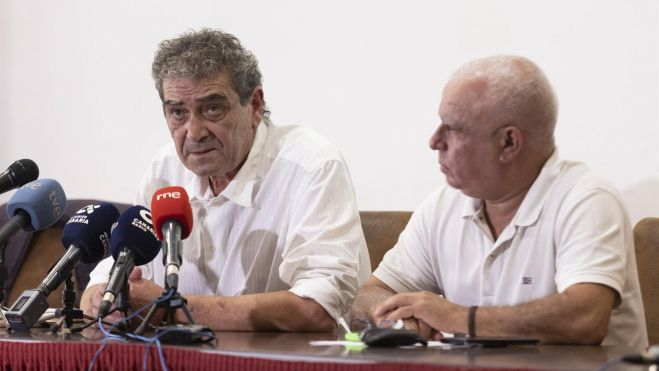 Inocencio González, secretario general de CCOO en Canarias, en rueda de prensa./ EFE/Miguel Barreto