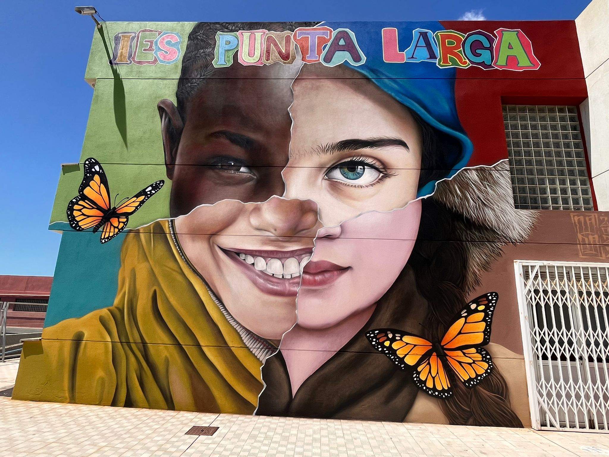 Mural del IES Punta Larga. / Ayuntamiento de Candelaria Mural del IES Punta Larga. / Ayuntamiento de Candelaria