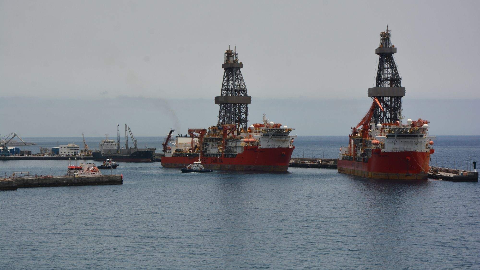 El West Carina en el Dique del Este del puerto de Santa Cruz de Tenerife. / Cedida