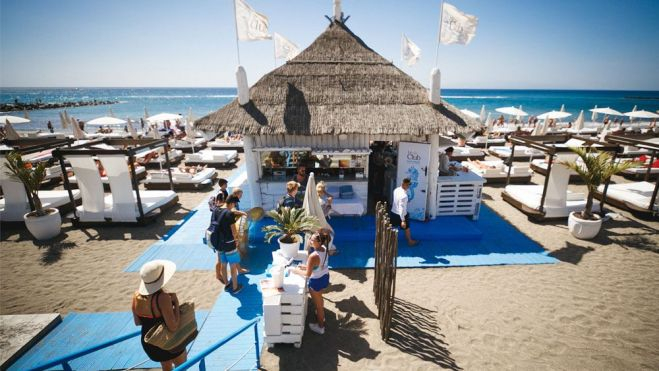 Le club, en la playa de Fanabé (Costa Adeje)./