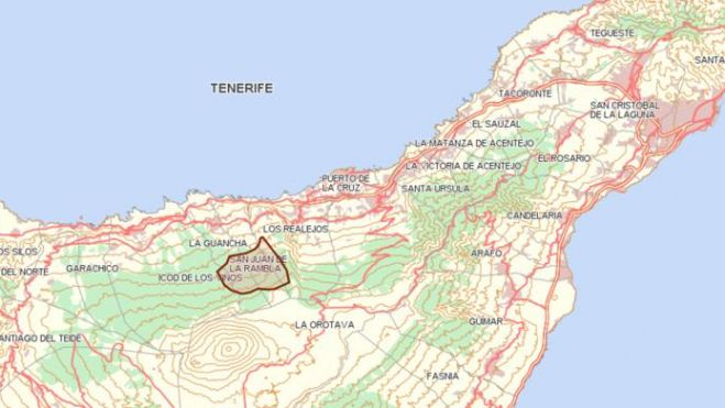Perímetro incendio de Tenerife sobre mapa de la isla, con municipios afectados y unos 20km de perímetro y 2.000 hectáreas afectadas