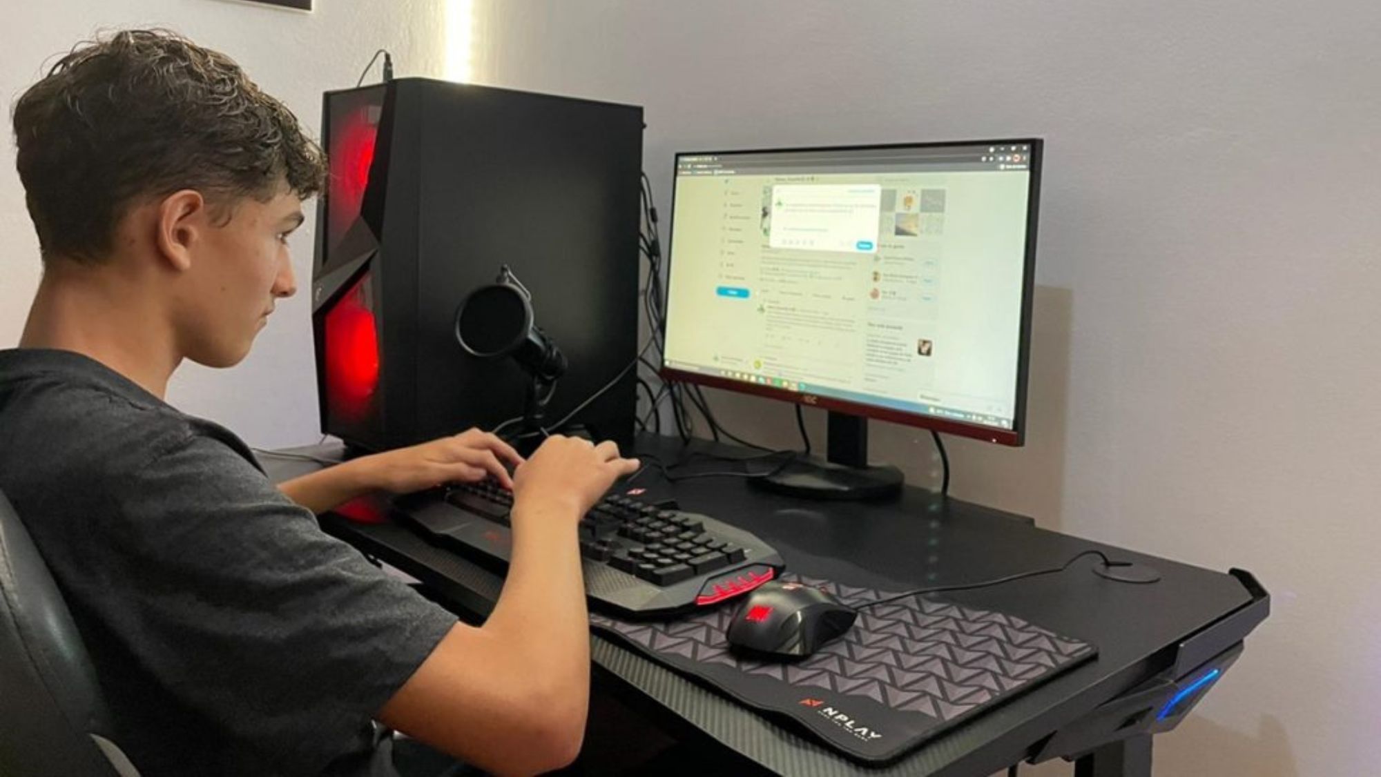 Diego Álvarez, creador de @tenerife_meteo. / AH