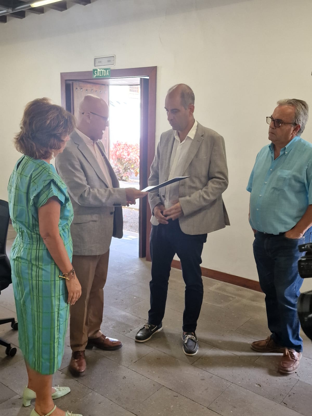 Reunión del Diputado del COmún con el Comisionado especial para la reconstrucción de La Palma./