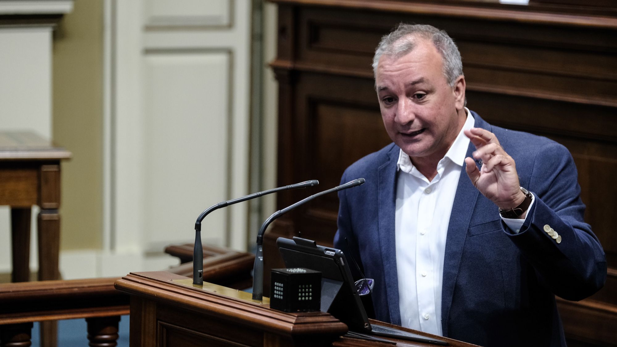  El portavoz parlamentario de Nueva Canarias, Luis Campos. / Cedida