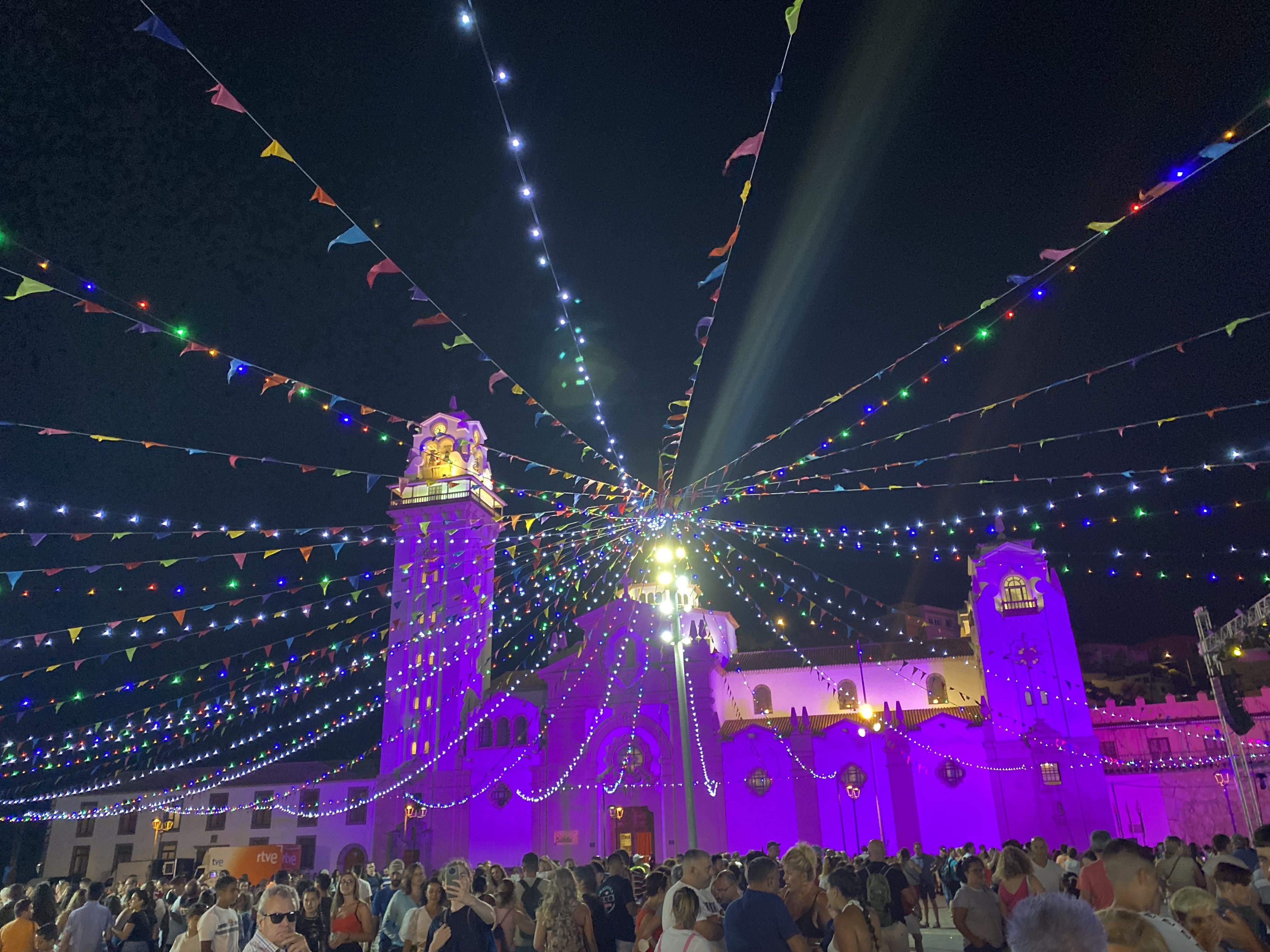 Imagen de la Basílica de Candelaria un 14 de agosto. / Alba Marichal (AH)