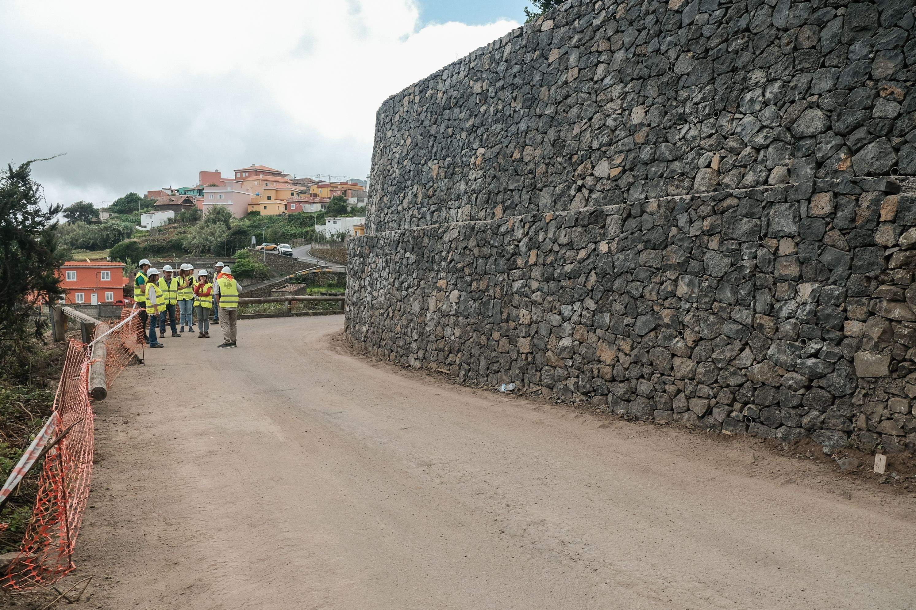 Obras de la mejora de la carretera de acceso a Chinamada, en Anaga./