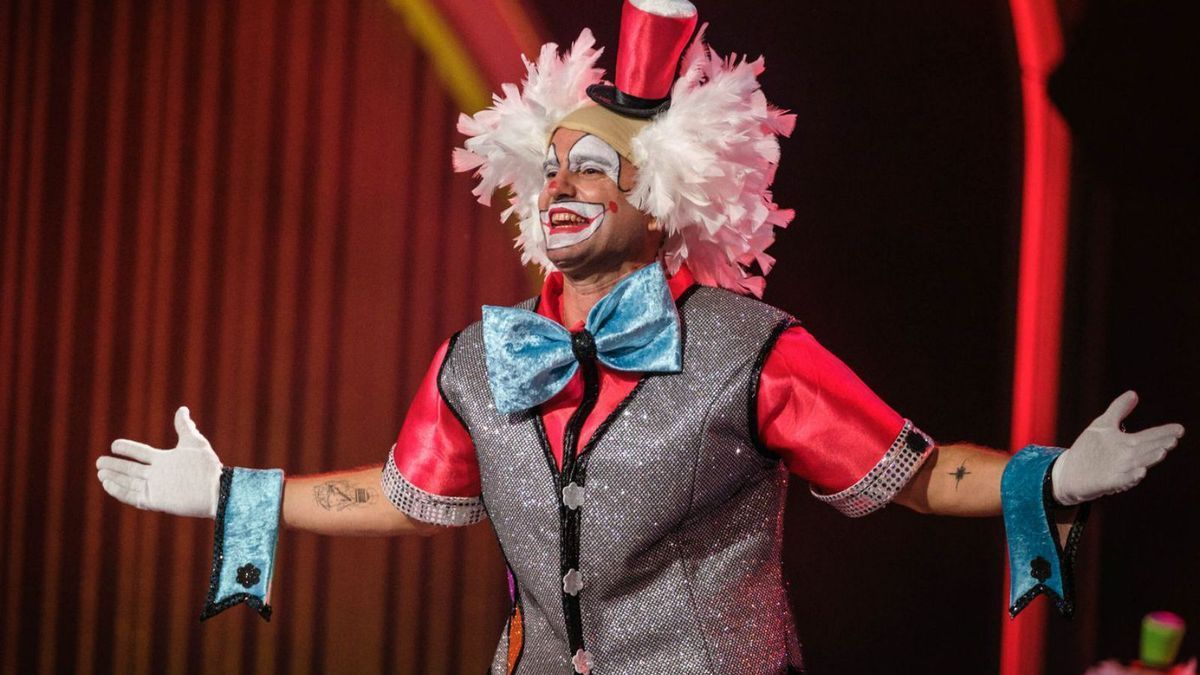 El murguero Carlos Casanova durante una actuación. / Cedida