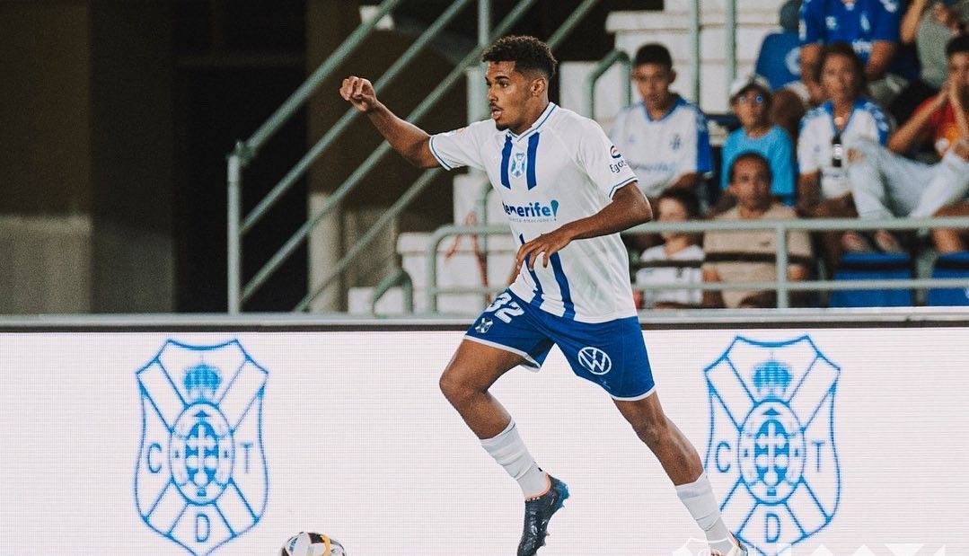 Ibra debutó en partido oficial con el primer equipo del CD Tenerife en la victoria ante el Racing de Santander la semana pasada./ CDT.