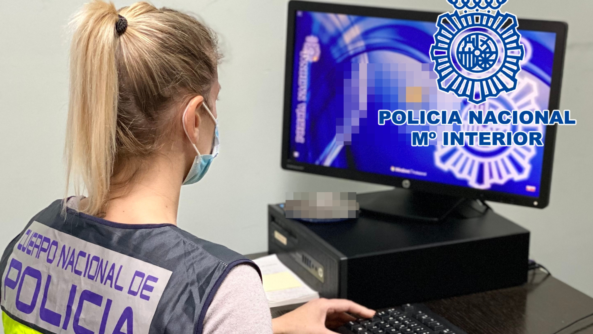 Agente de la Policía Nacional, cuerpo que ha detenido al acusado de varios robos en la capital. / Policía Nacional 