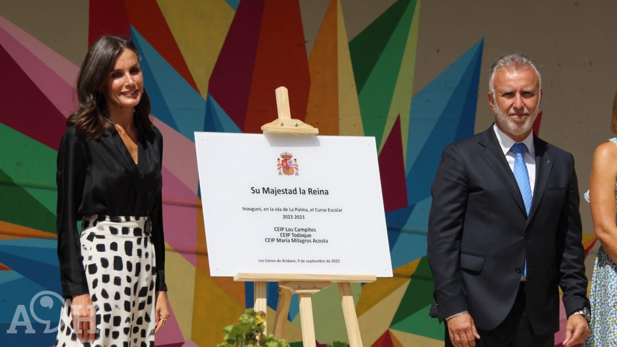 La reina Letizia y el presidente de Canarias, Ángel Víctor Torres, en la apertura del curso escolar. / AH Álvaro Oliver