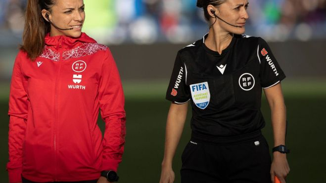 Las árbitras reclaman la profesionalización de su estamento dentro de la Liga F./ Twitter.