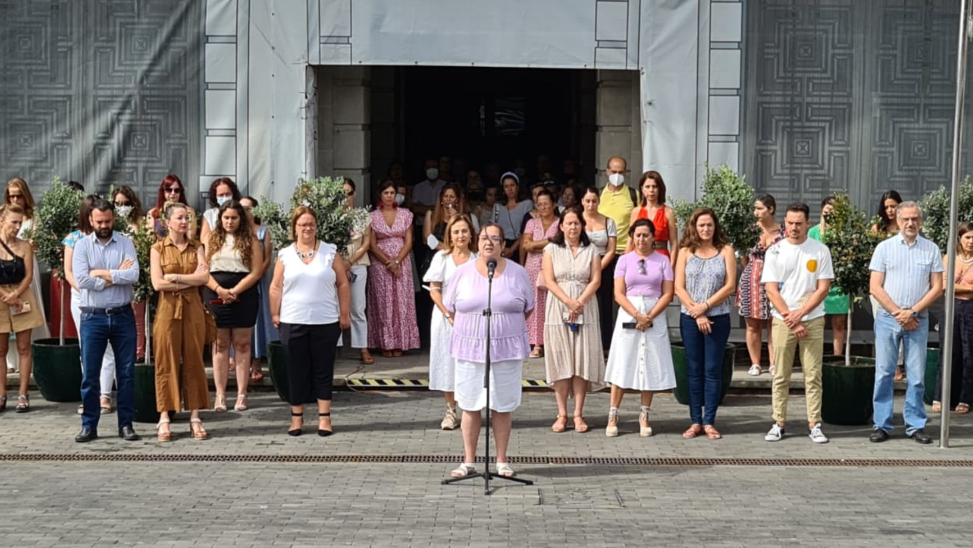 Minuto de silencio celebrado el pasado 1 de agosto por el Cabildo de Tenerife. / Cabildo de Tenerife