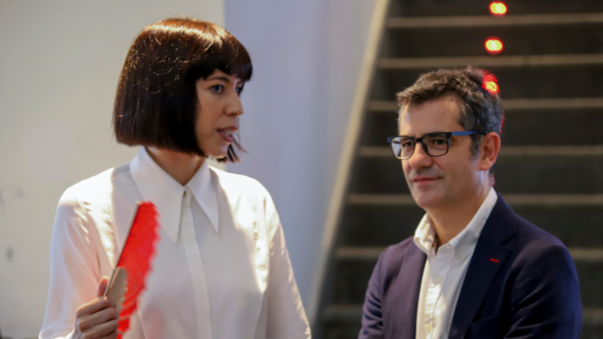 Diana Morant (izq.), durante el homenaje a los científicos celebrado este domingo en La Palma.  / EFE