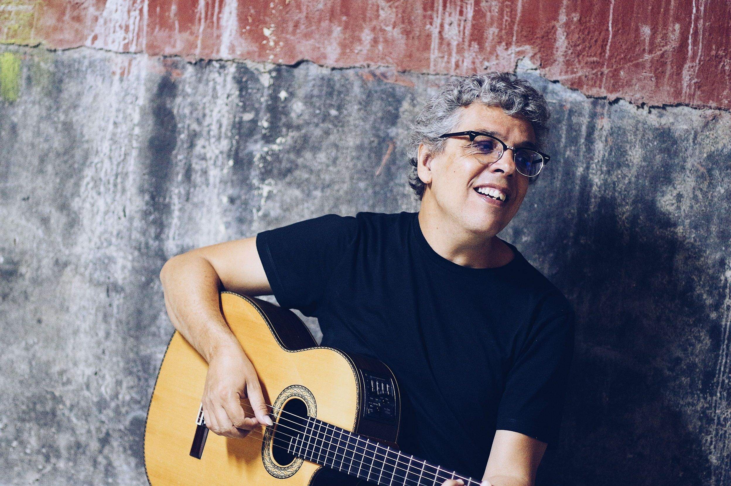 Pedro Guerra, nominado a los Grammy Latinos, en una imagen promocional. EFE