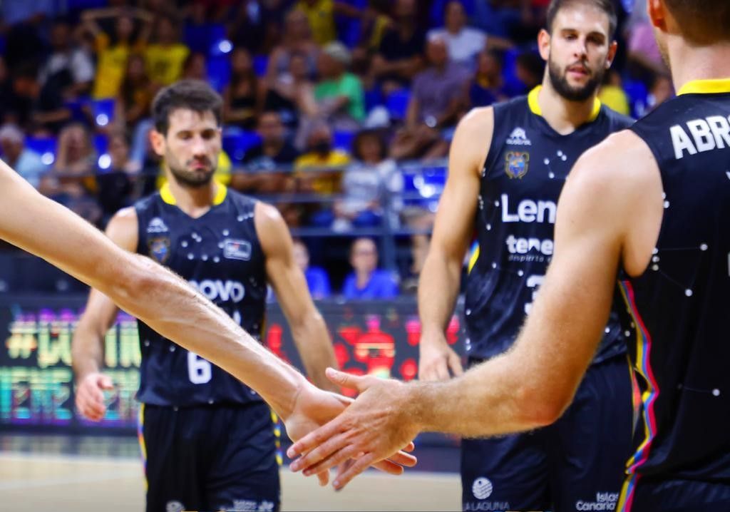 Después de perder en el Santiago Martín la semana pasada, los de Vidorreta se tomaron la revancha en el Gran Canaria Arena con una victoria solvente por 77-91./ CBC