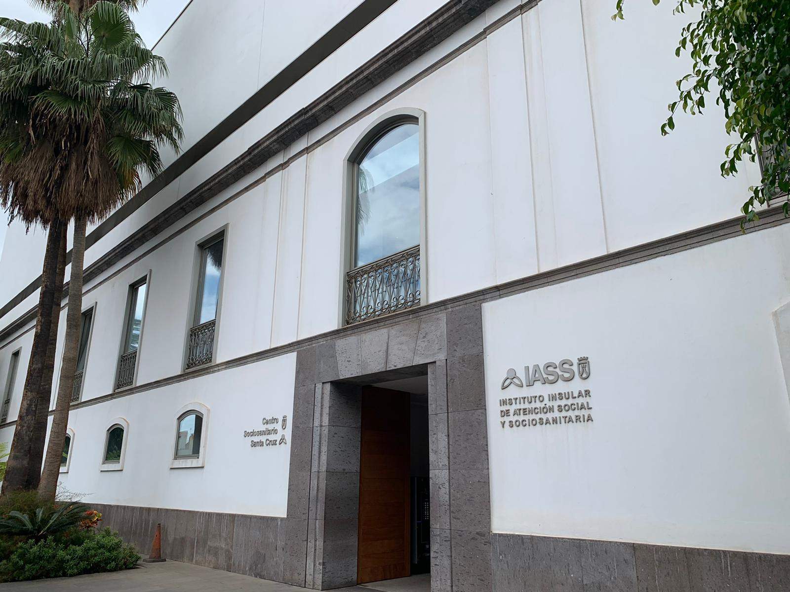 Fachada exterior del Instituto Insular de Atención Social y Sociosanitaria (IASS). / Cabildo de Tenerife 