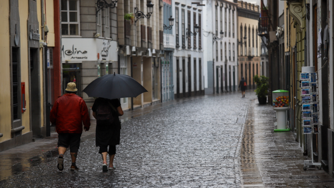 Consecuencias del ciclón en Canarias. / Efe