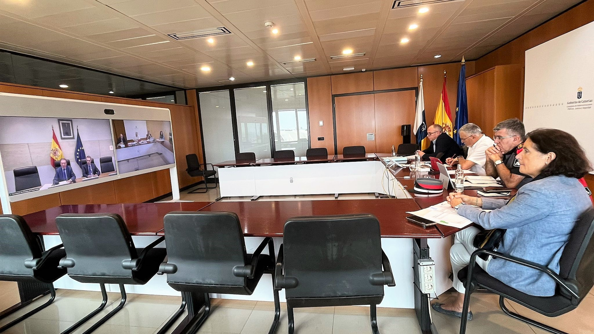Reunión entre el Ministerio de Interior y el Gobierno de Canarias para el traspaso de competencias de la Seguridad Privada. / Gobierno de Canarias