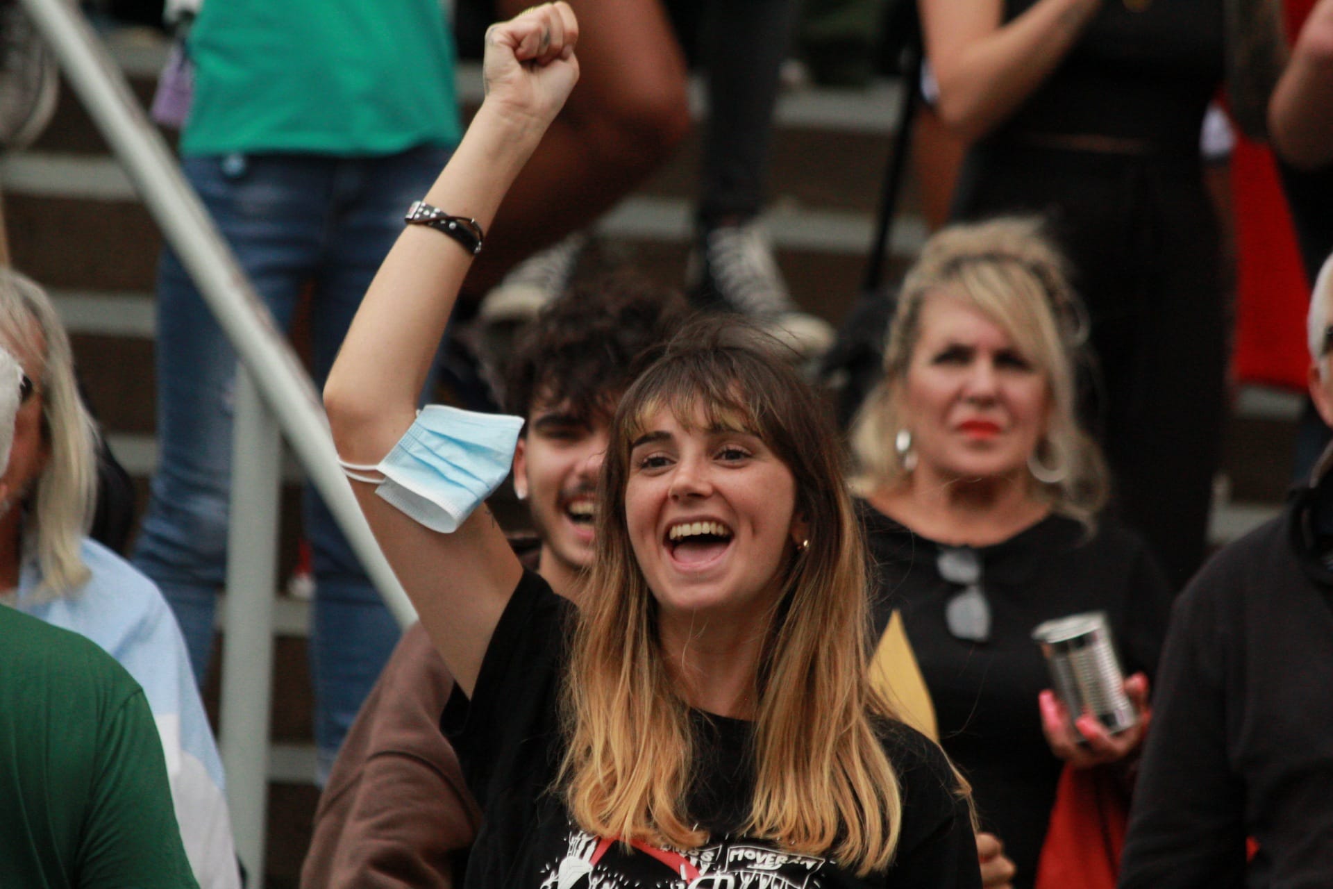 María González, activista que acusa de agresión a Andrés Muñoz, durante la manifestación contra Cuna del Alma./ Álvaro Oliver (AH)