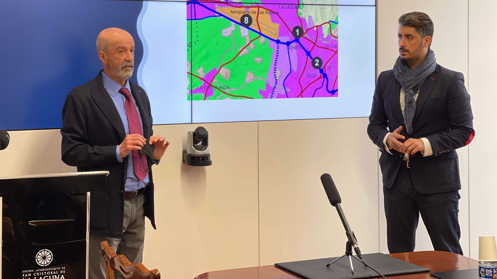 El concejal de Urbanismo de La Laguna, Santiago Pérez, y el alcalde, Luis Yeray Gutiérrez. / Archivo