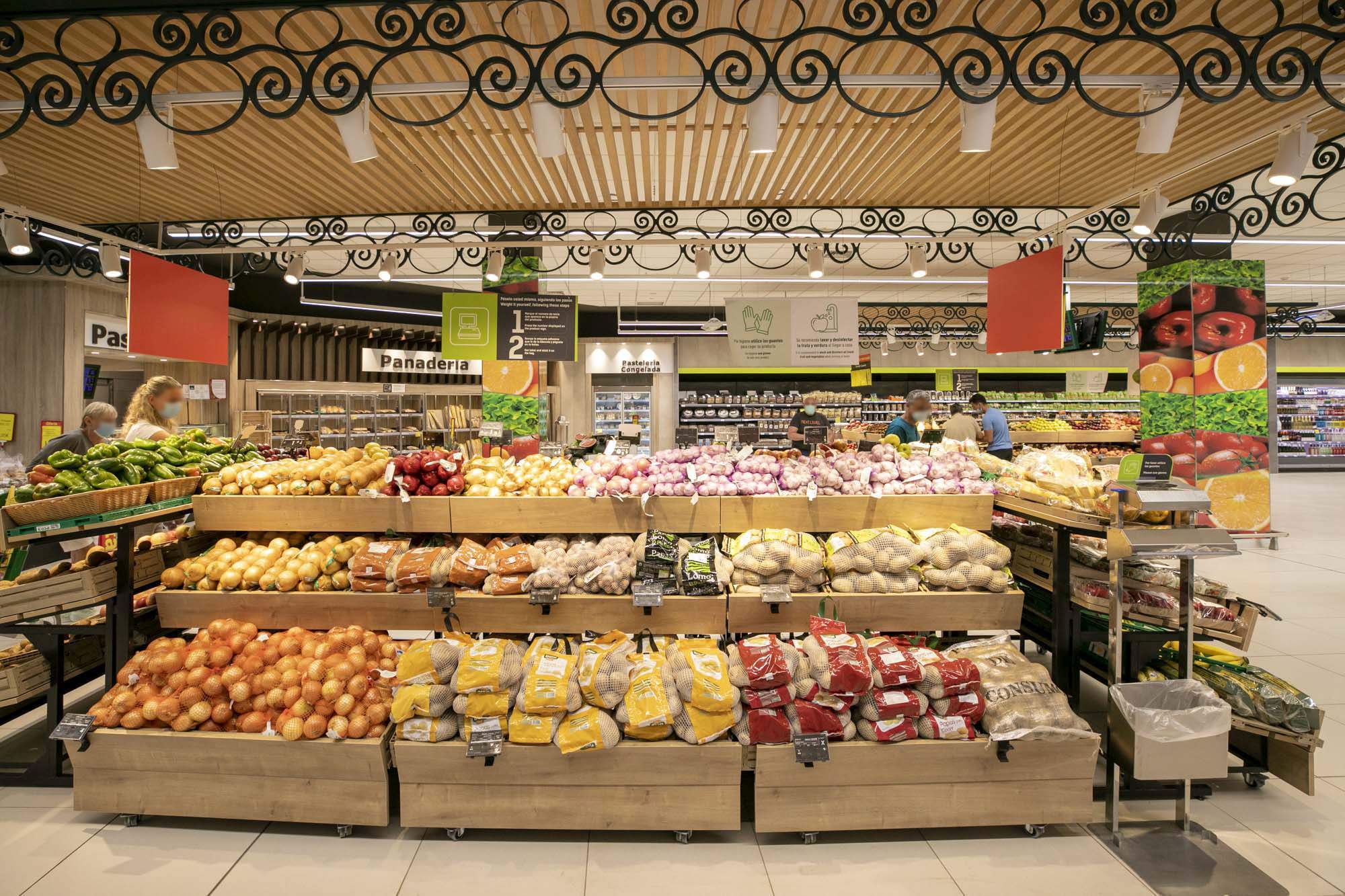 Imagen del interior de un establecimiento HiperDino