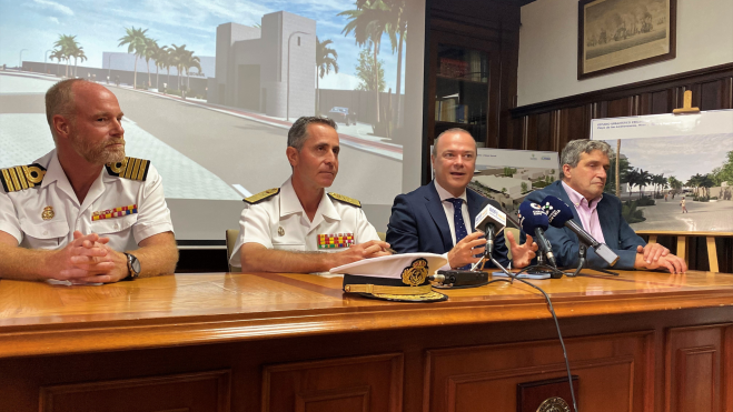 Augusto Hidalgo junto a Carlos Múgica, José Lago y Javier Doreste hablando de las obras. / Ayuntamiento de Las Palmas de Gran Canaria Augusto Hidalgo junto a Carlos Múgica, José Lago y Javier Doreste hablando de las obras. / Ayuntamiento de Las Palmas de Gran Canaria
