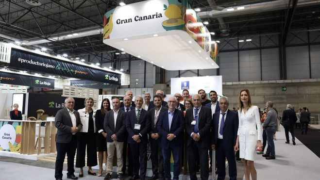 Representantes de la empresas grancanarias durante la inauguración de la feria. / Juan Miguel Ponce