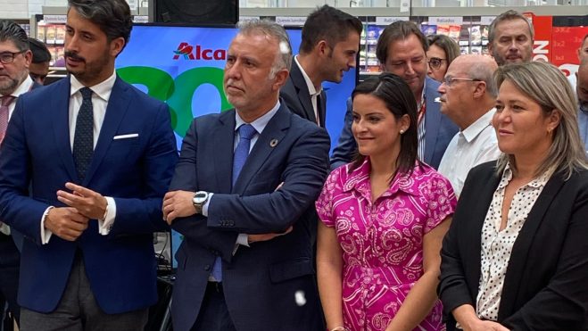 De izquierda a derecha: Luis Yeray Gutiérrez, Ángel Víctor Torres, Yaiza Castilla y Alicia Vanoostende. / Alba Marichal (AH)