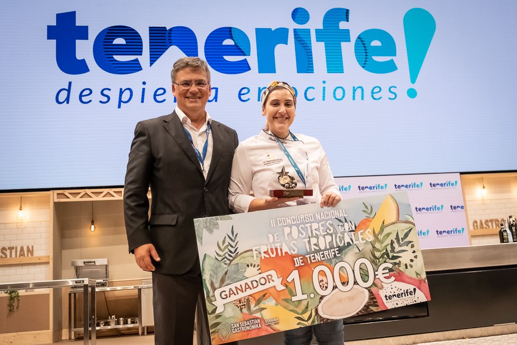 La venezolana Paula Salvucci recoge su premio del San Sebastián Gastronomika./ Cedida