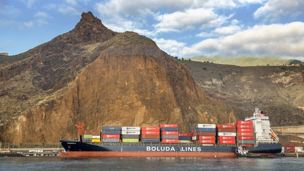 Un carguero de Boluda Lines atracado en La Palma./ Boluda