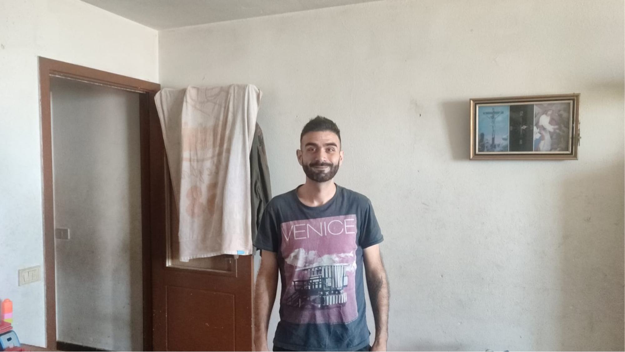 Mirko Fotia tiene una enfermedad rara que le causa dolor crónico. / AH