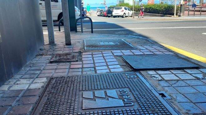 Aspecto de una de las aceras en Las Palmas de Gran Canaria. /AH