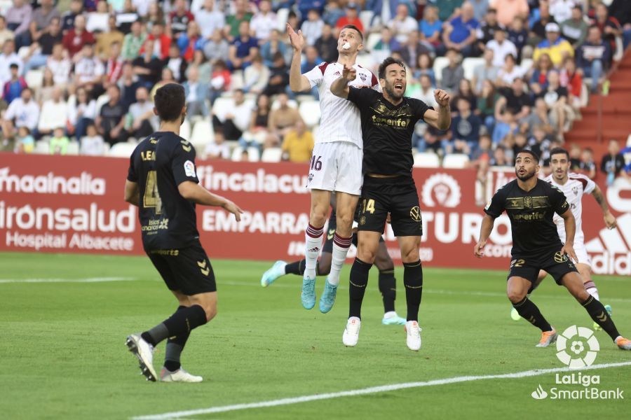 Tenerife y Albacete protagonizaron un partido vistosoempate a 1 con goles de Fuster y Garcés./ LaLiga.