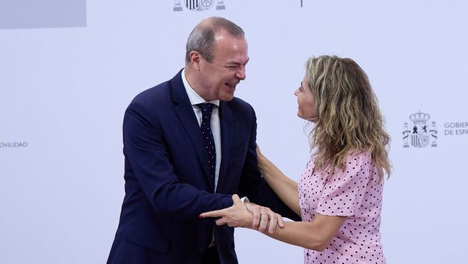 El alcalde, Augusto Hidalgo, durante la firma del convenio con la ministra Raquel Sánchez El alcalde, Augusto Hidalgo, durante la firma del convenio con la ministra Raquel Sánchez