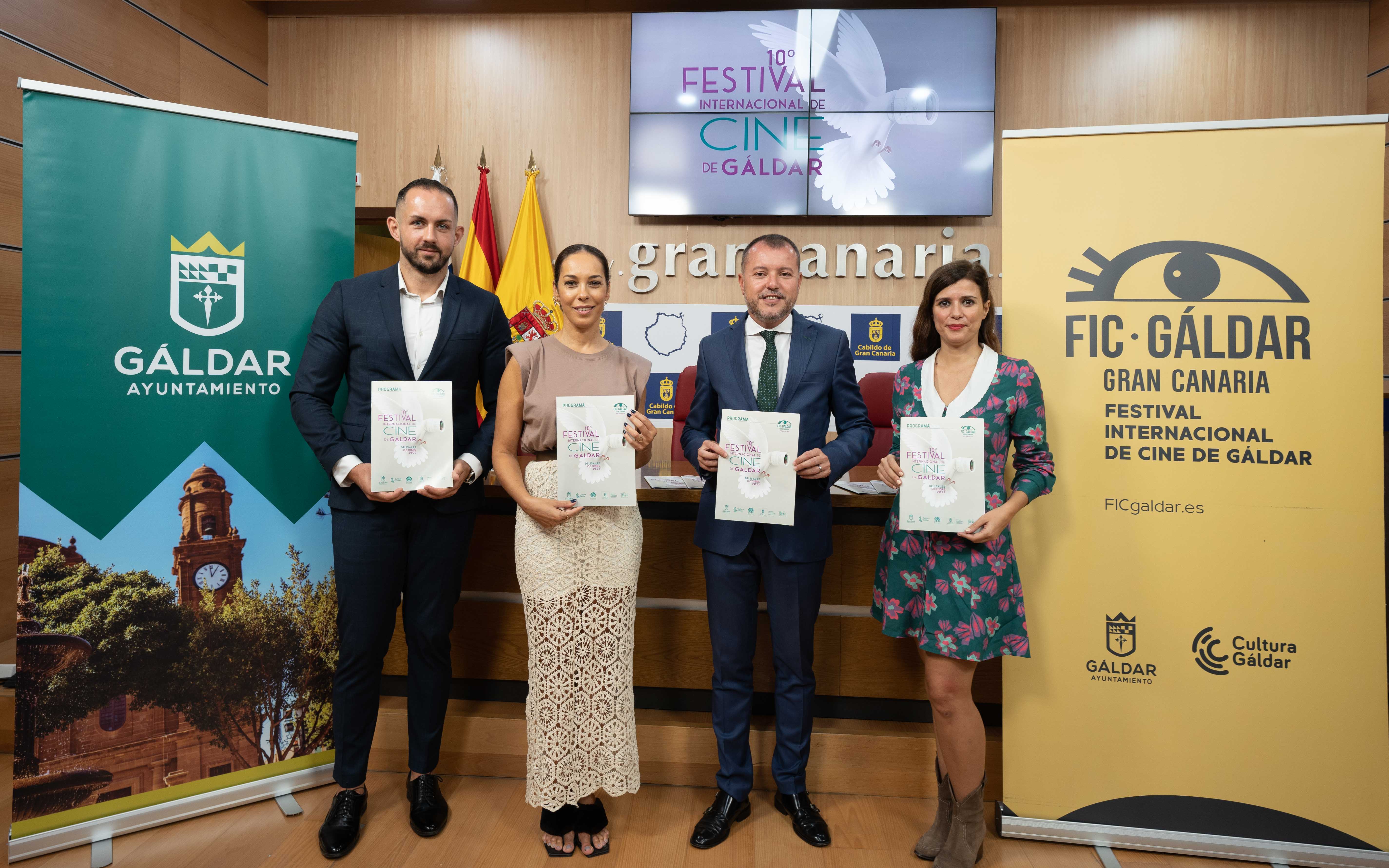 Julio Mateo, Guacimara Medina, Teodoro Sosa y Ruth Armas, durante la presentación del décimo Festival de Cine de Gáldar. / FIC