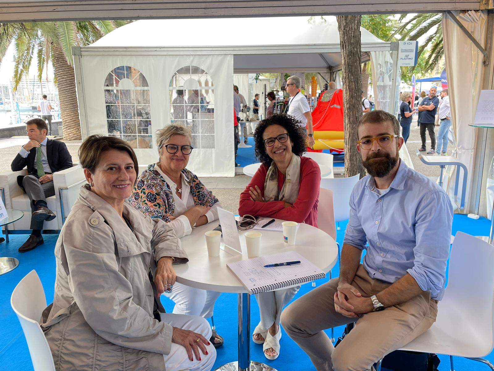 Una de las reuniones que tuvieron lugar en el Salón Náutico de Barcelona en la que participaron el Clúster Marítimo de Canarias y Asnáutica.