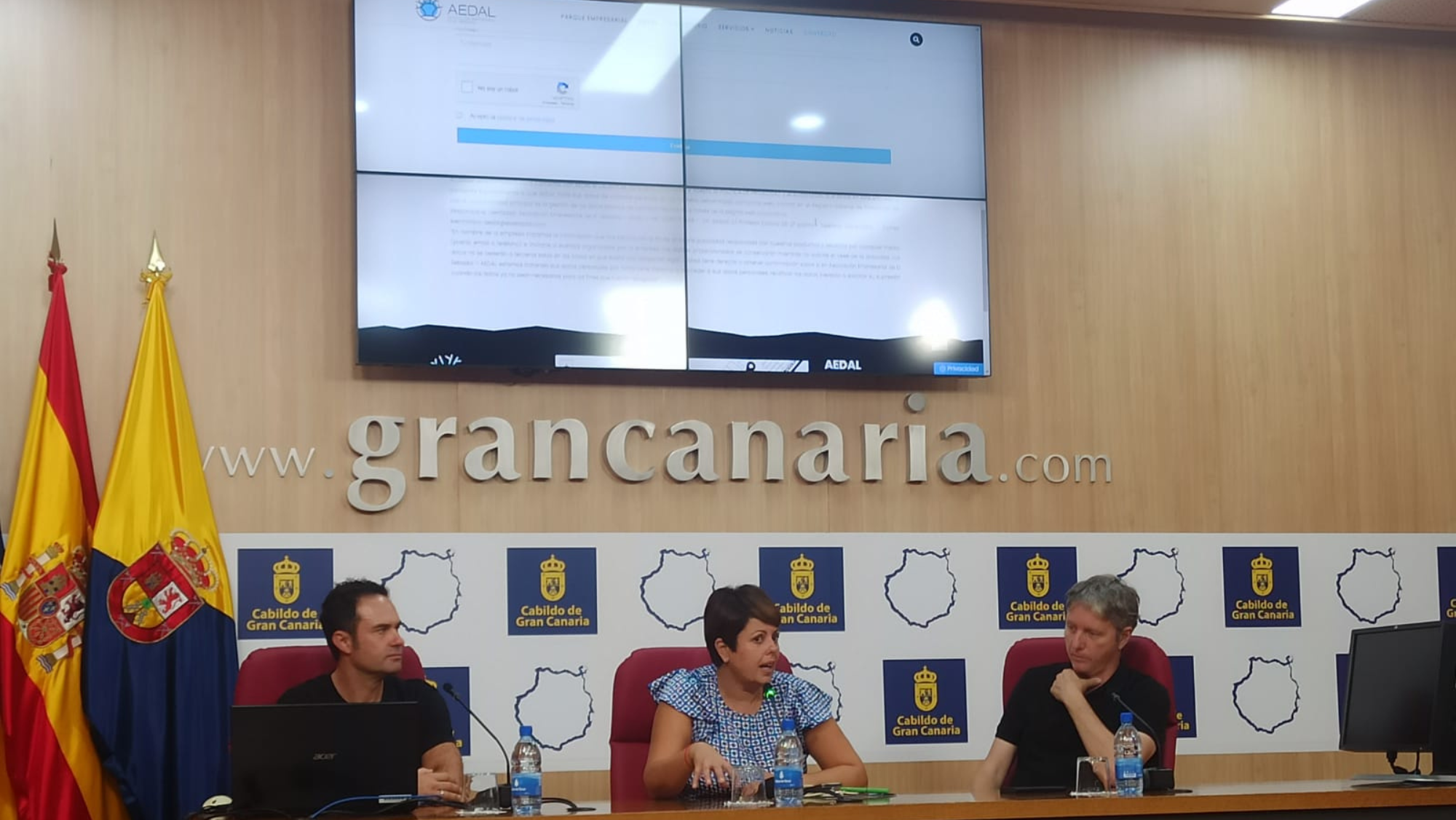 Imagen de Javier Rodríguez, Minerva Alonso y Eric Santana. / Atlántico Hoy