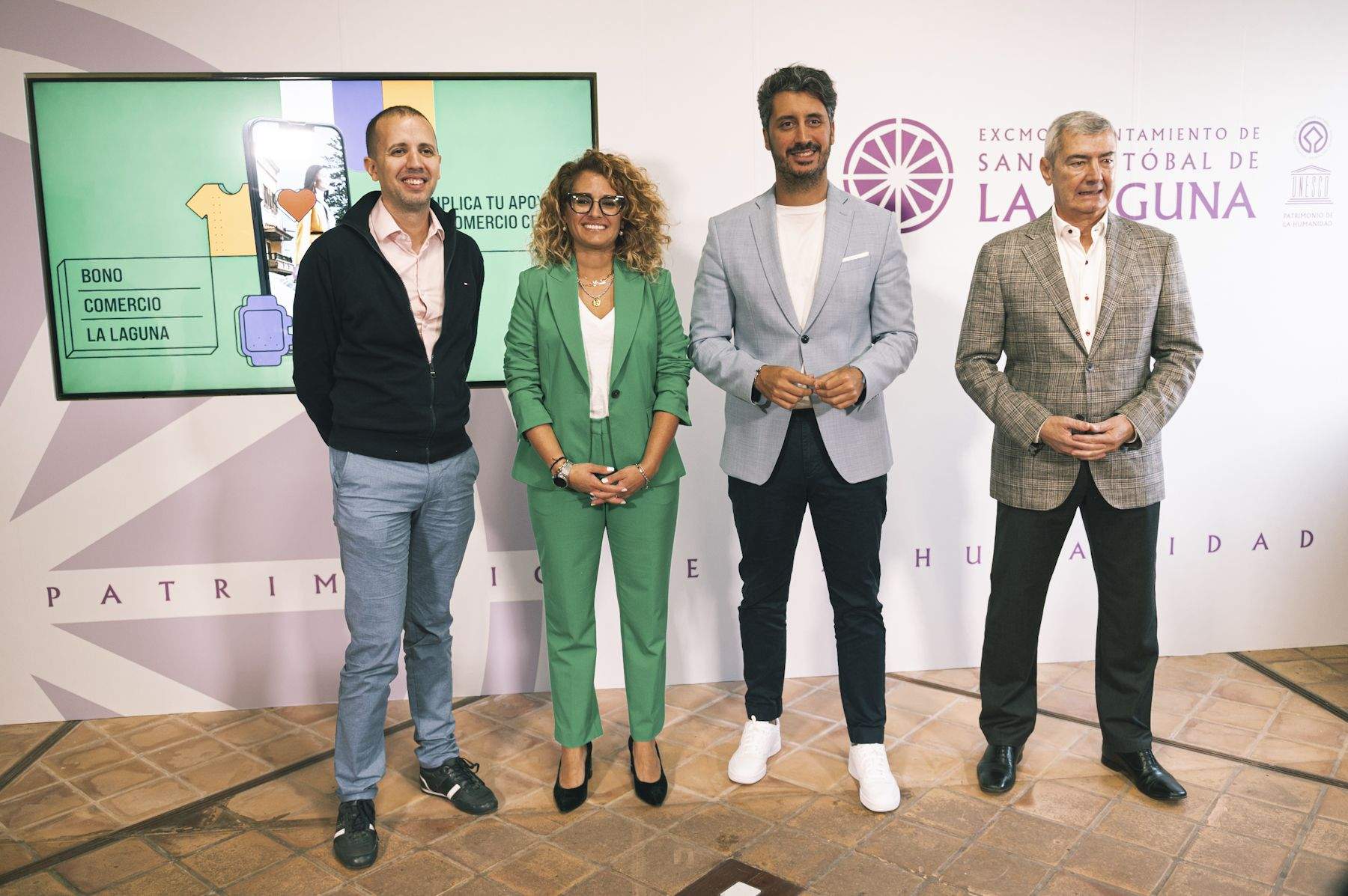 Presentación del Bono Comercio de La Laguna. / Ayuntamiento de La Laguna Presentación del Bono Comercio de La Laguna. / Ayuntamiento de La Laguna