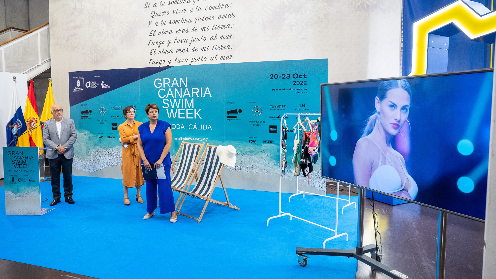 El presidente del Cabildo, Antonio Morales y la consejera de Comercio, Minerva Alonso en la presentación de la GCSW. / Gran Canaria Moda Cálida