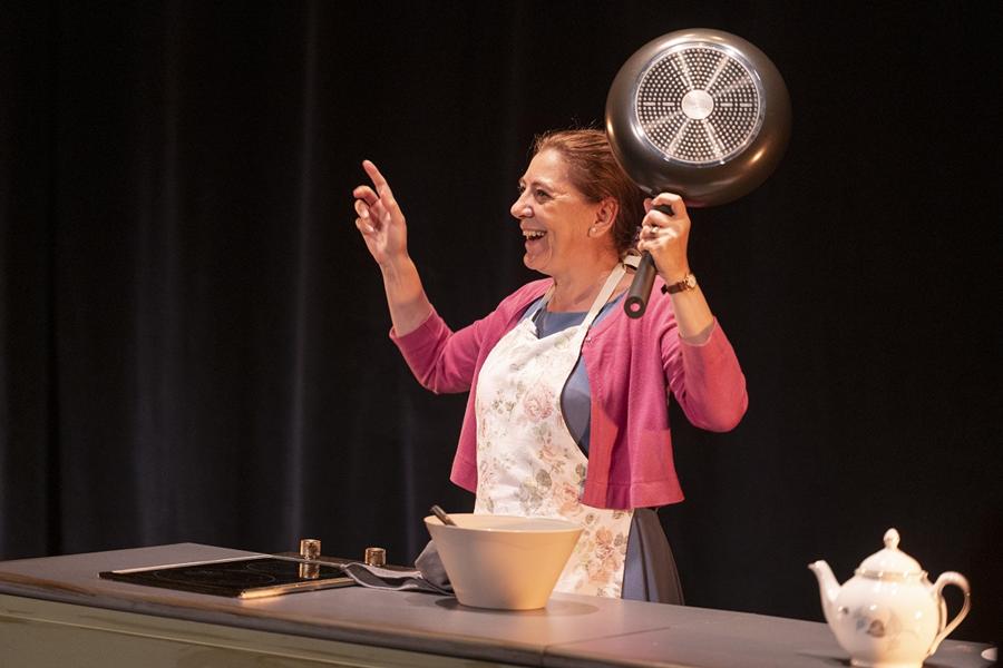 Mari Carmen Sánchez interpretando a Shirley Valentine./