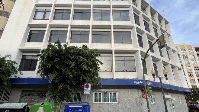 Oficinas de Emalsa en la calle Tomás Morales. / AH