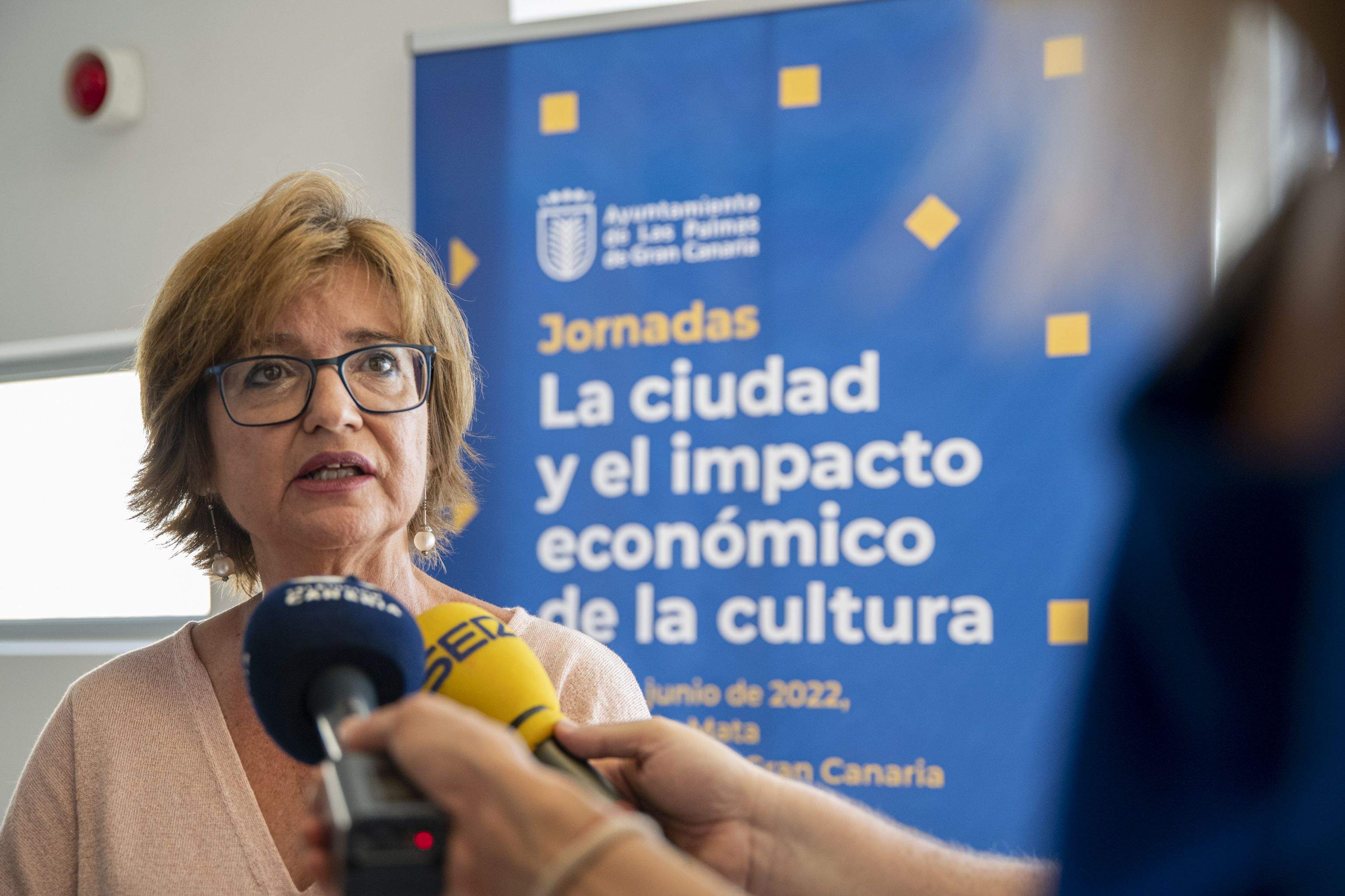 Encarna Galván, durante su etapa como concejala de Cultura del Ayuntamiento de Las Palmas de Gran Canaria. / Sabrina Ceballos